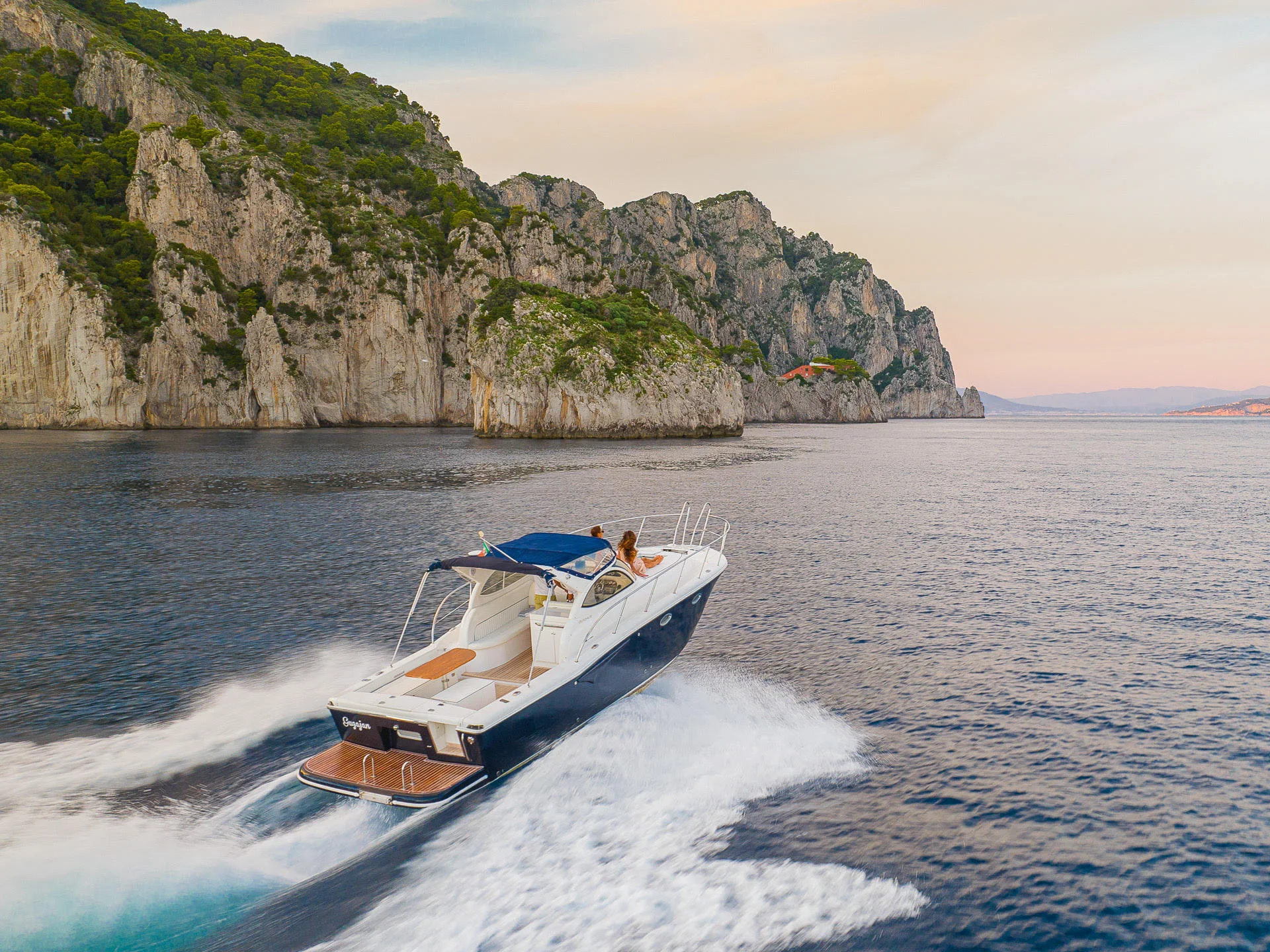 Private boat transfer 